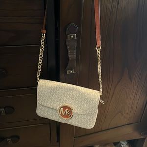Michael Kors Cross body